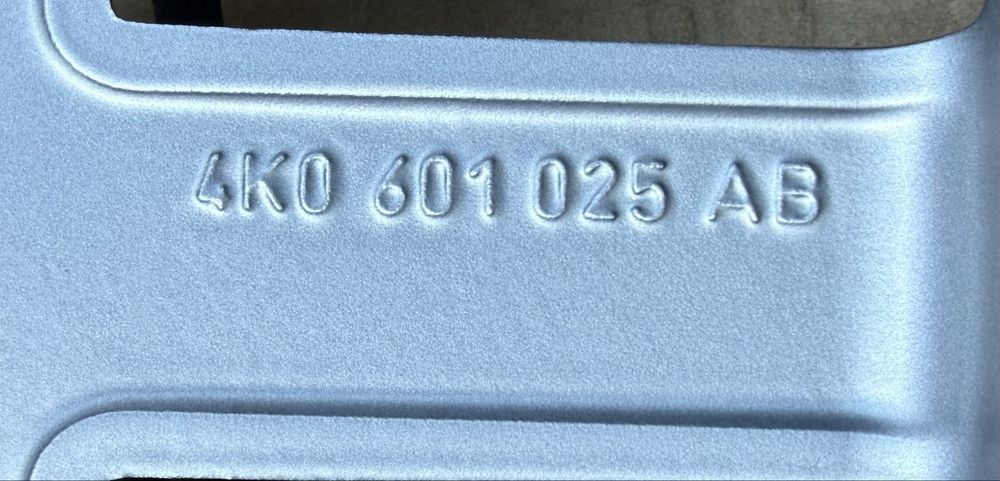 Oryginalne felgi Audi Sport 8.5Jx20 ET43 A4 A6 4K0 A7 Q5 5x112 s-line