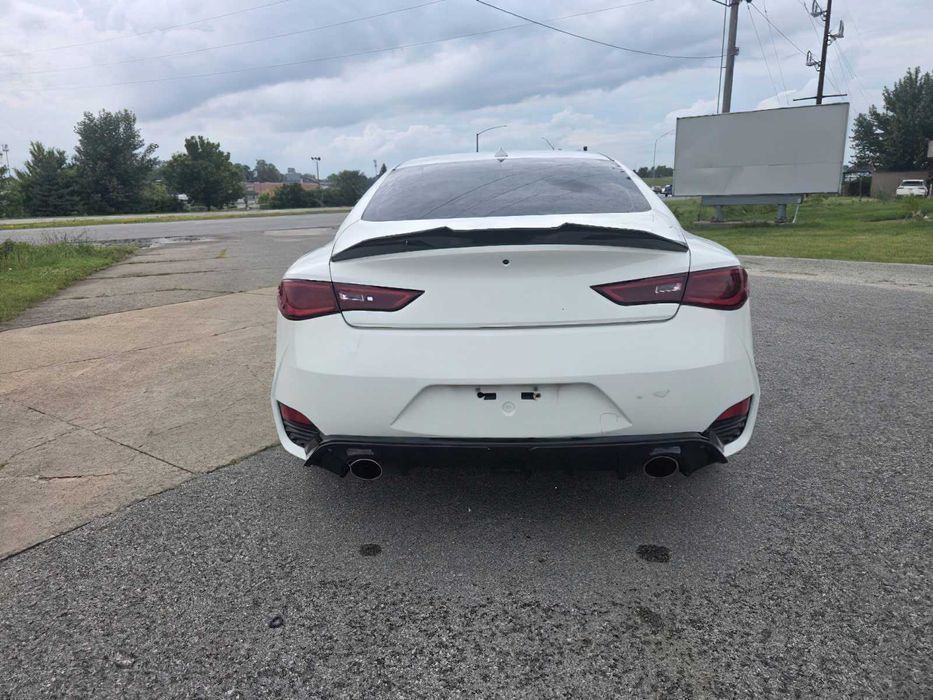 Infiniti Q60 Sport      2017