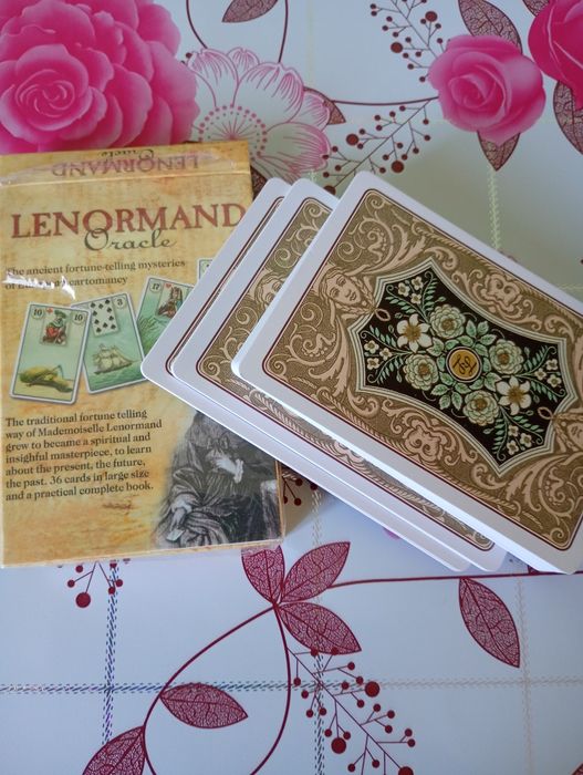 Пропоную оракул Ленорман обмін на книгу по Ленорман