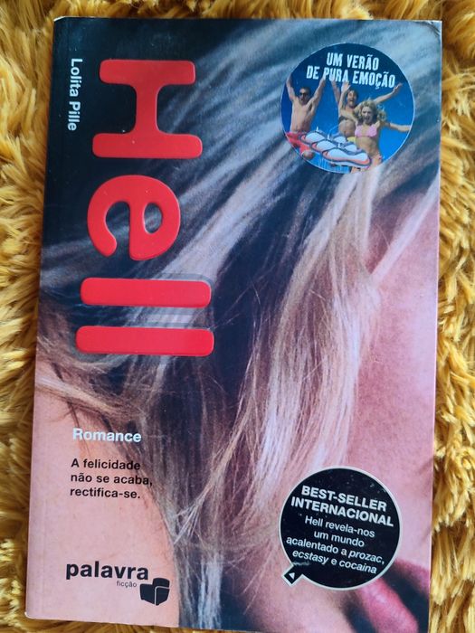 Livro Hello de Lolita Pille