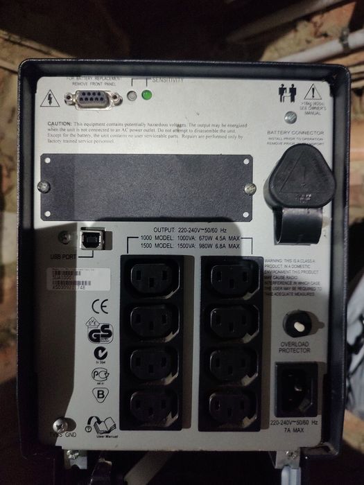 APC Smart-UPS 1500VA або  APC Smart-UPS 1000VA