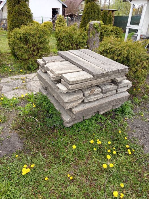 Krawężniki drogowe