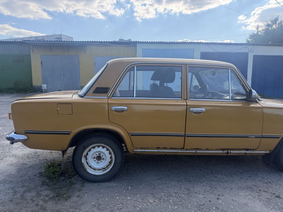 Продам ваз 21011