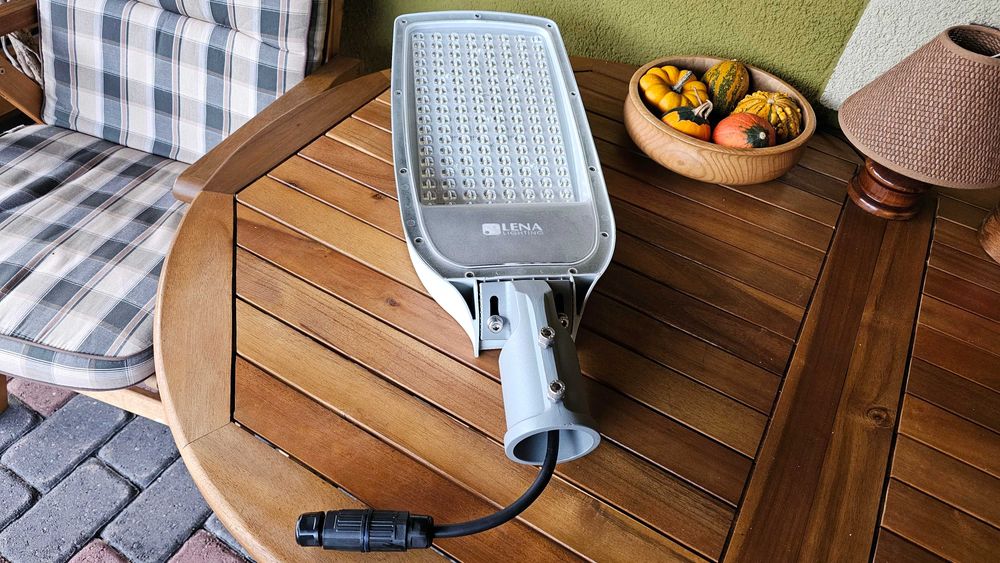 Lampa ogrodowa LED,duża-51W