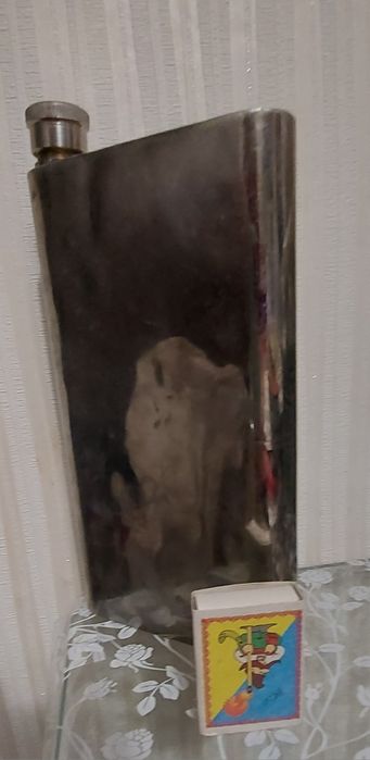Фляга из нержавейки.