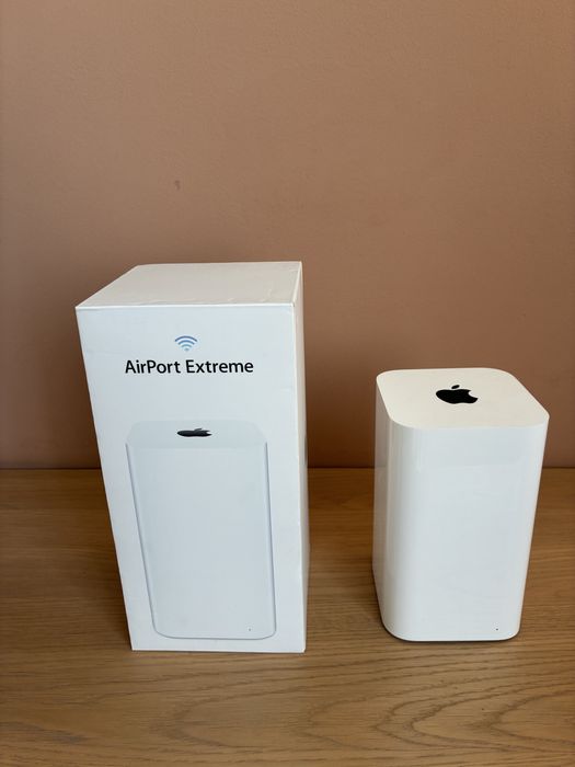Apple Airport Extreme A1521 (Wi-Fi роутер)