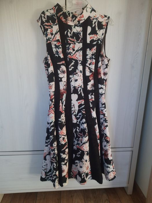 Damska sukienka bez rękawka