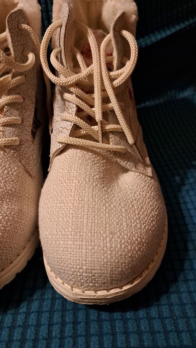 Ocieplane bardzo lekkie buty