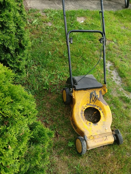 Laweta do kosiarki spalinowej wózek