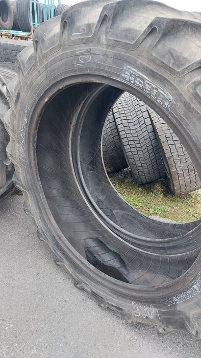 13.6-38 Pirelli TM300s Para opony używane rolnicze przemysłowe