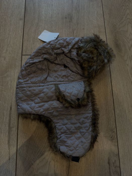 czapka zimowa typu uszatka szara pikowana