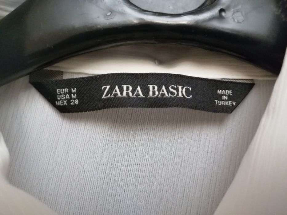 Blusa branca da  Zara