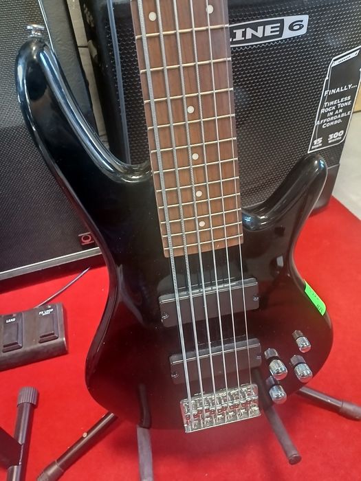 Gitara basowa Ibanez