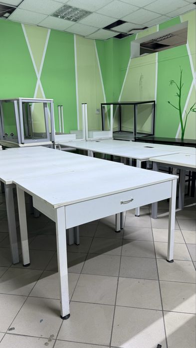 Столи офісні