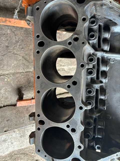 Mopar  blok silnik 440  1968r.