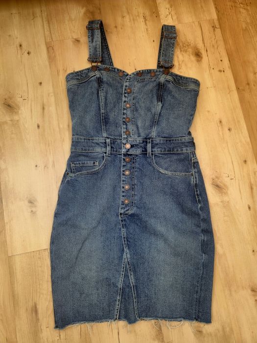 Jeansowa sukienka sexi guess