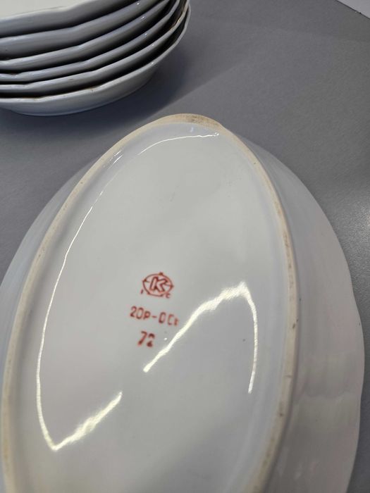 Stara Porcelana lata 60-te zestaw salaterek Korosten 6 plus 1.