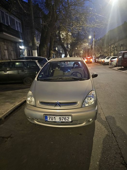 Citroen xasara picasso 1.8 бензин 2002