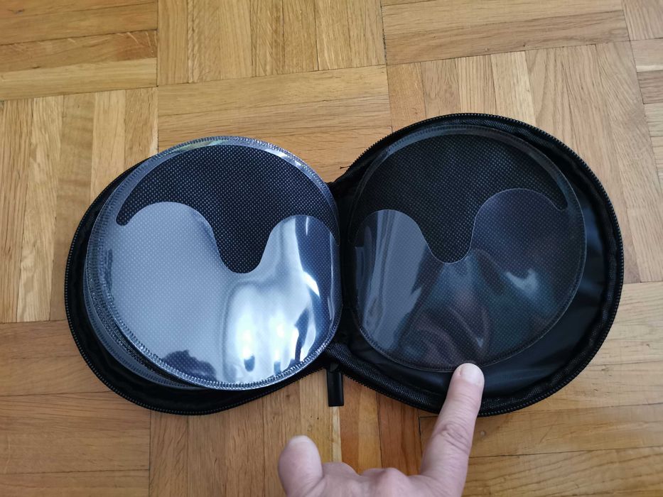 Discman CD-MP3 z funkcją podwójnych głośników i akcesoria