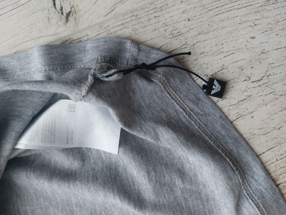 Armani Exchange обмін