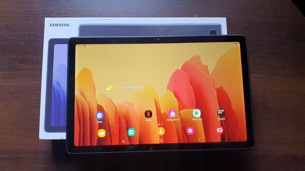 tablet Samsung A7 10 cali w bardzo dobrym stanie