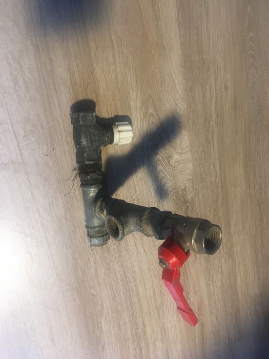 zestaw hydrauliczny do wody zawór