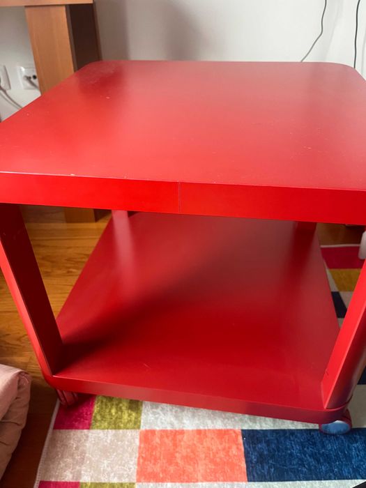 Mesa de Apoio com Rodas Vermelha (2 Níveis)