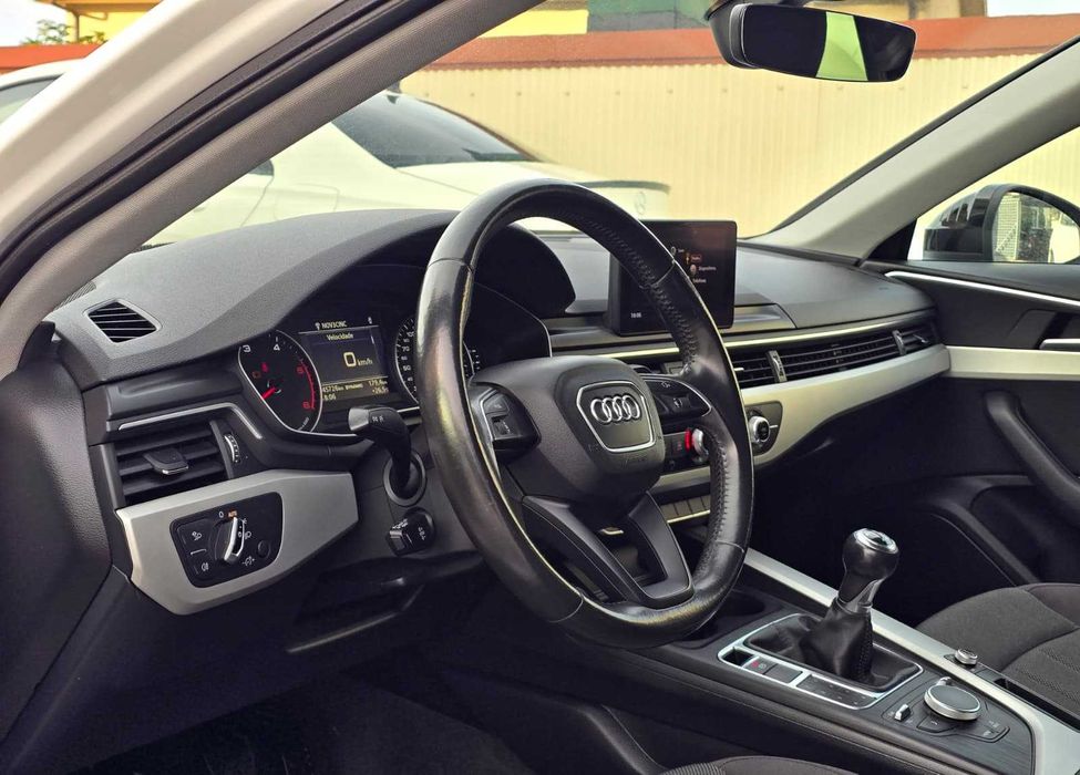 AUDI A4 LIMOUSINE B9 S LINE 2.0TDI 150CV “LOOK RS4”