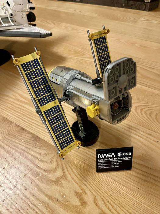 LEGO 10283 Creator Expert - NASA Discovery Space Shuttle