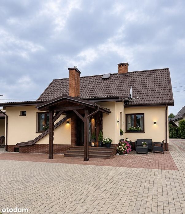 podwójny dom na Mazurach duża działka dwa garaże wiata