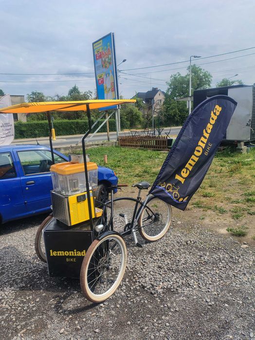 Riksza do sprzedaży lemoniady