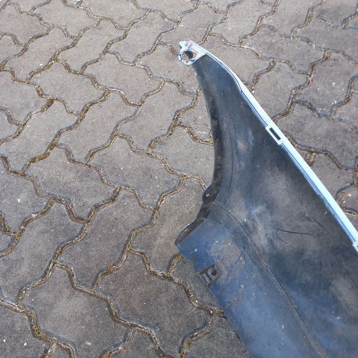 Para choques tras mitsubishi carisma ano 2002
