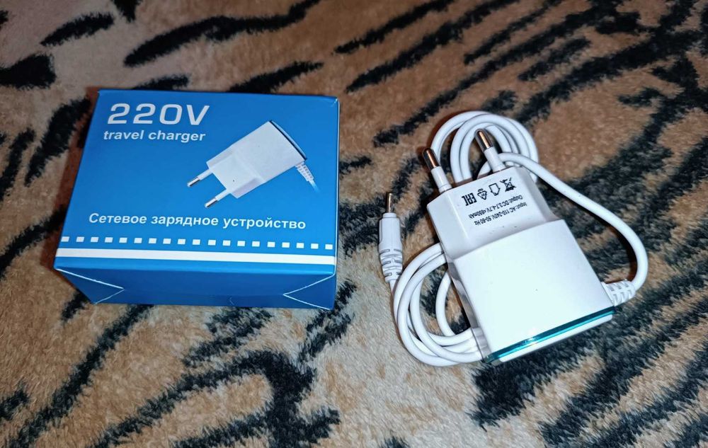 Зарядное устройство к телефону новое