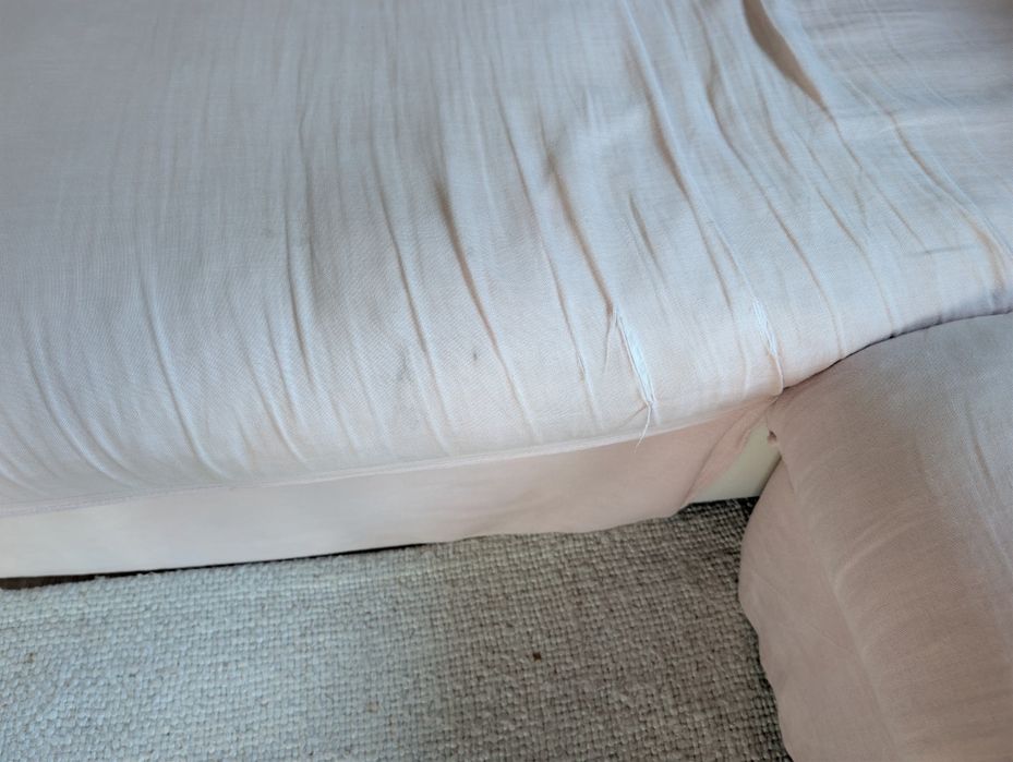 Sofá de linho com chaise longue