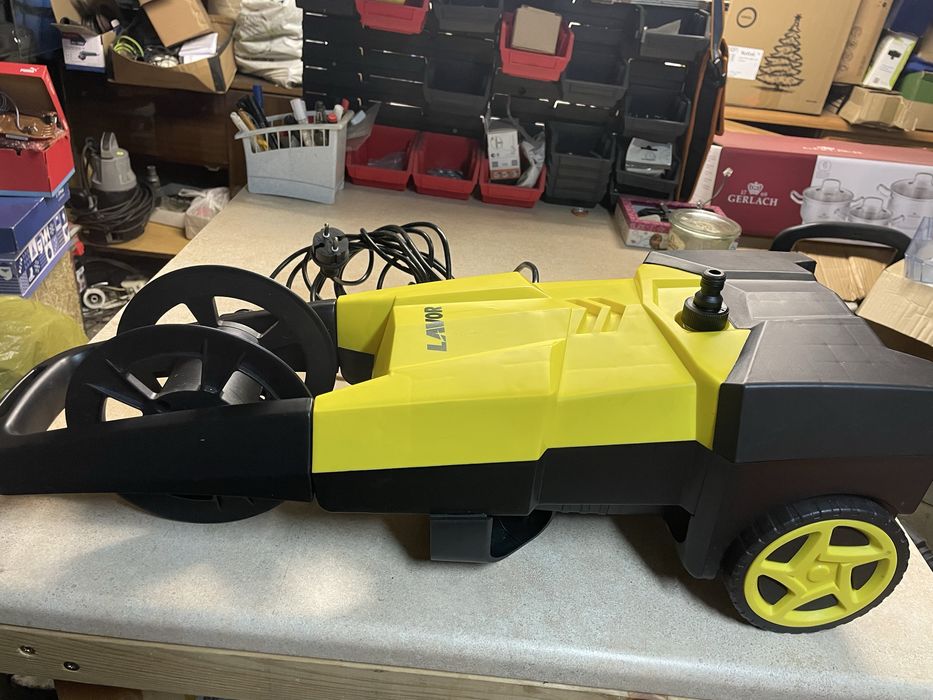 Myjka wysokociśnieniowa.