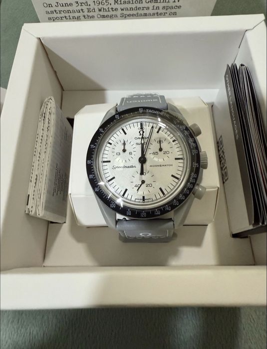 OMEGA x Swatch Bioceramic Moonswatch 1965