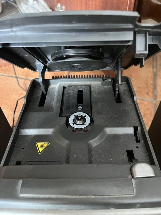 Aparelhagem com 2 colunas- Rádio / cassete / CD