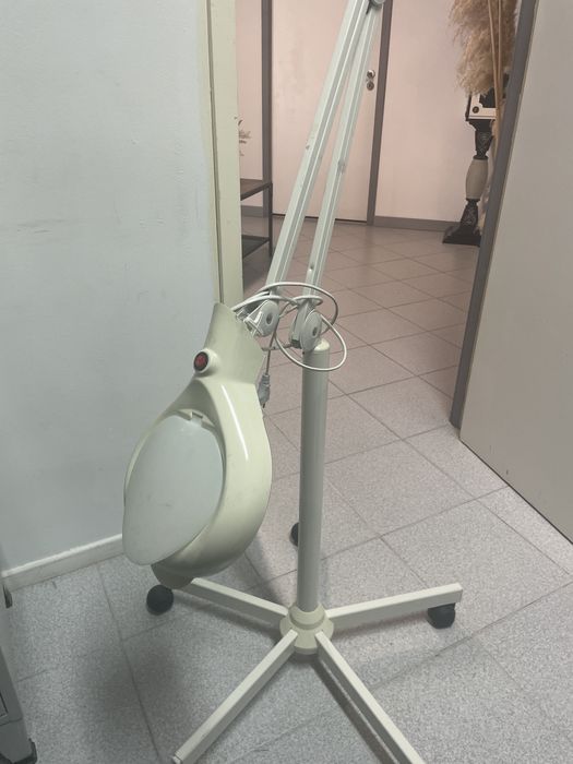 Lupa de chão para estetica