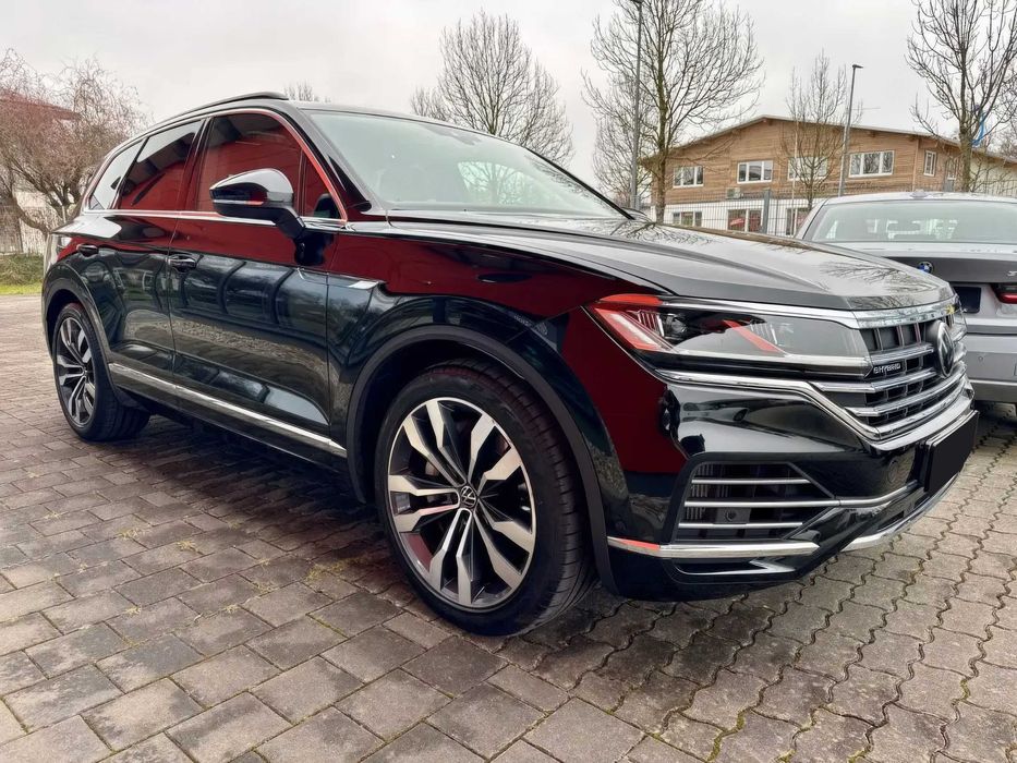 Volkswagen Touareg      2022