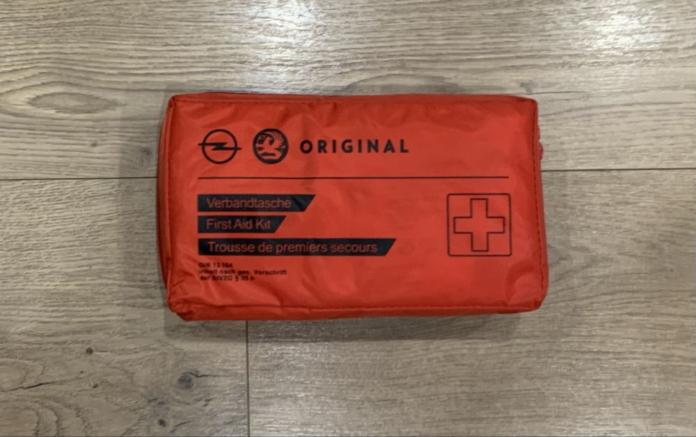 Автомобільна аптечка