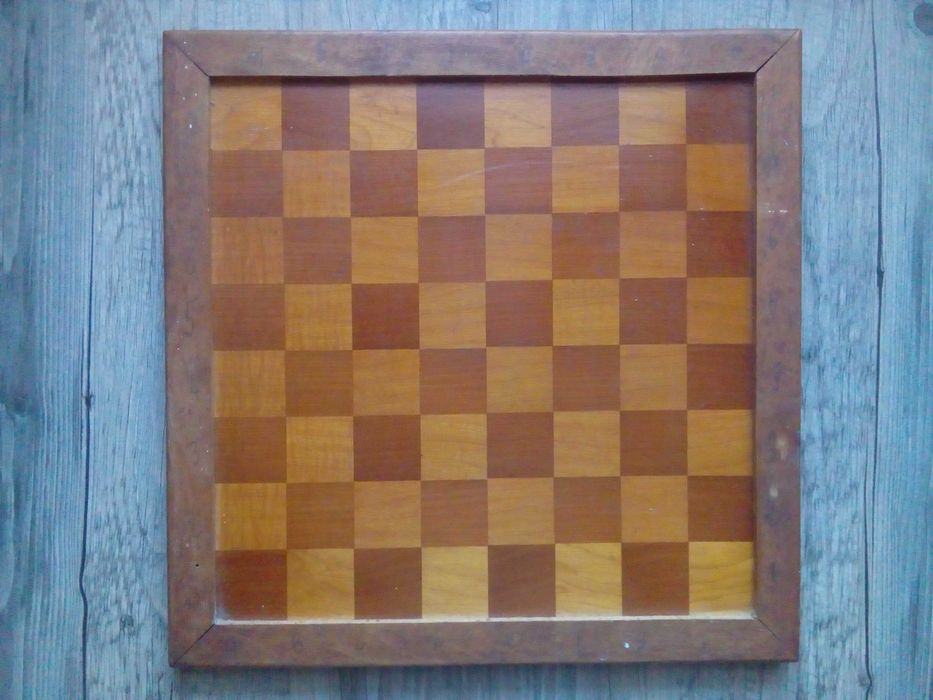 szachownica drewniana 33cm x 33cm