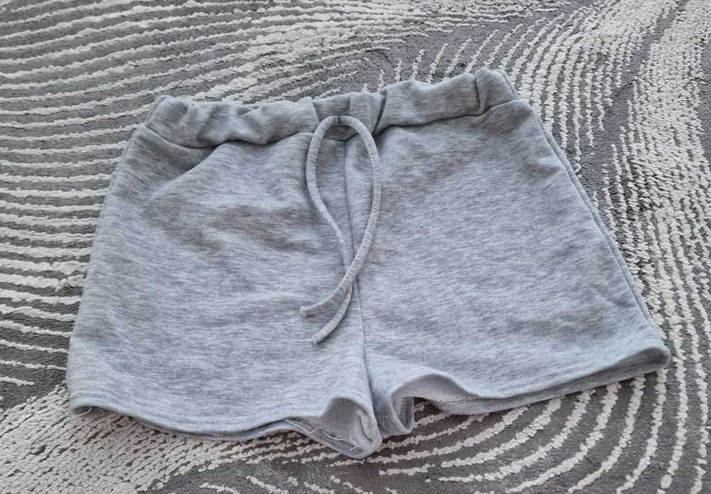 Szorty,dresowe,szare." Boohoo".