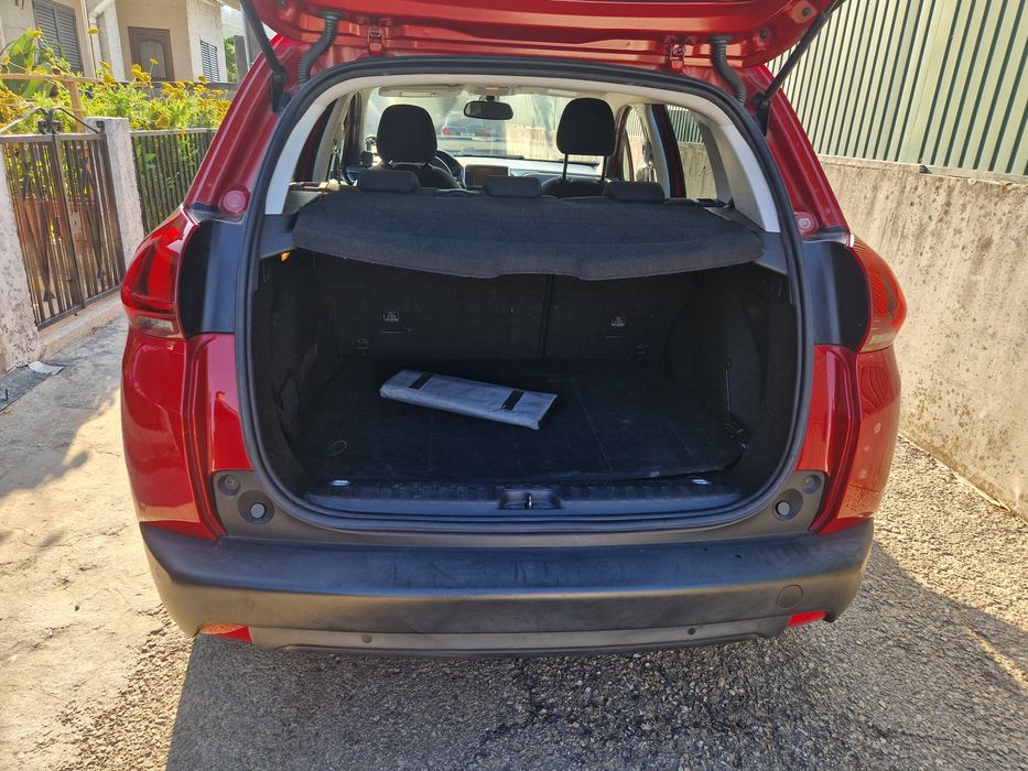 Peugeot 2008 1.2 style 2018 poucos kms