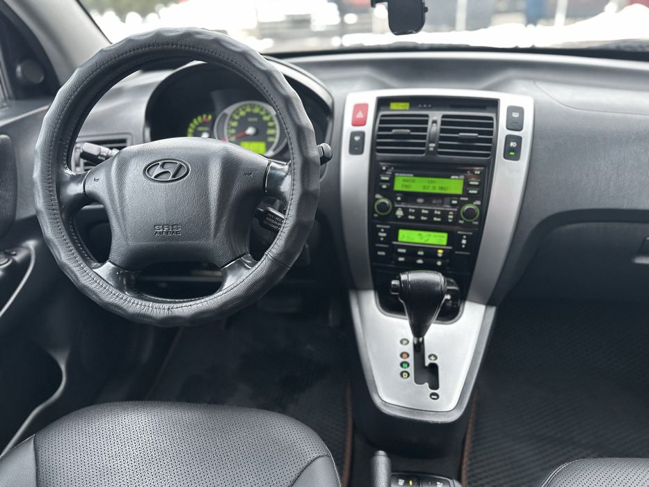 Hyundai Tucson Автомат Газ Полный привод