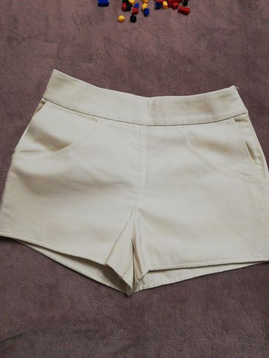 Шорти жіночі... Нові.