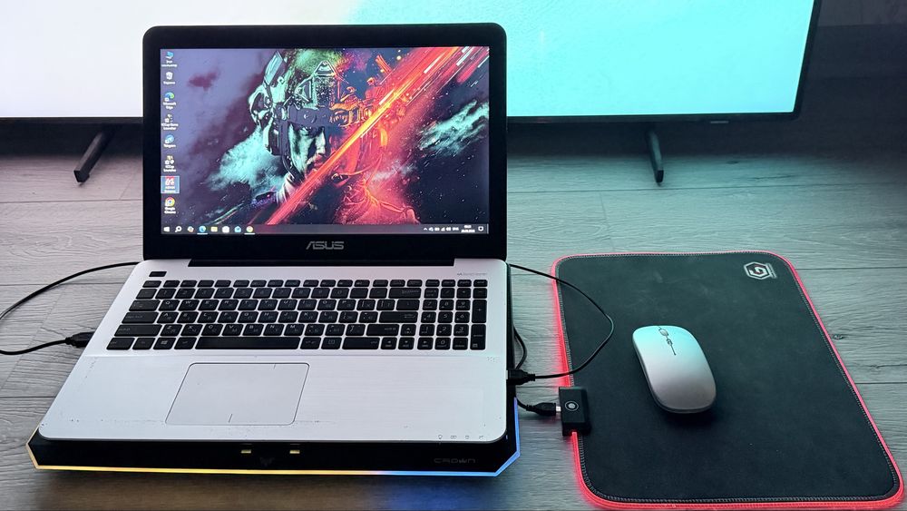 Ігровий ноутбук Asus проц. i3-5005 відео nvidia GeForce  до 4 GB Win_10/ бат 3 год