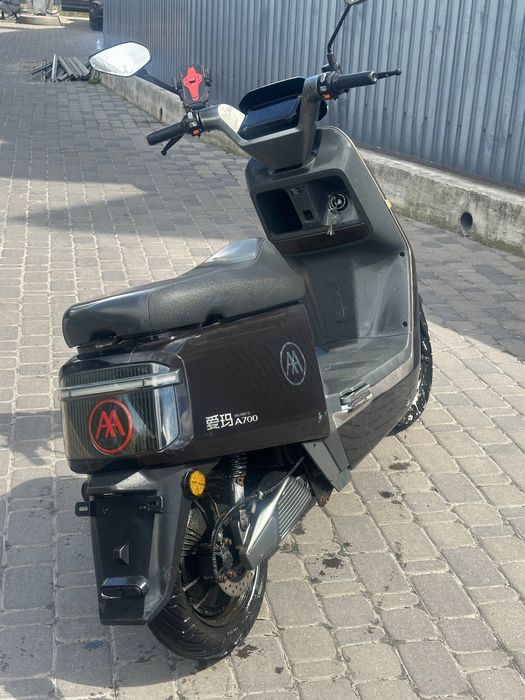 Продам скутер AIMA A700