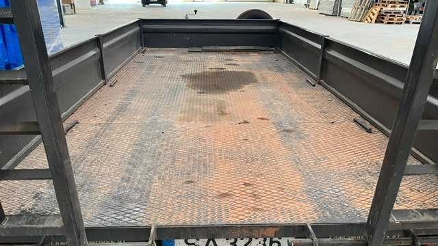 Atrelado porta máquinas de 3.5 ton
