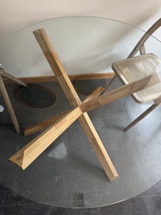 Mesa de jantar vidro e madeira