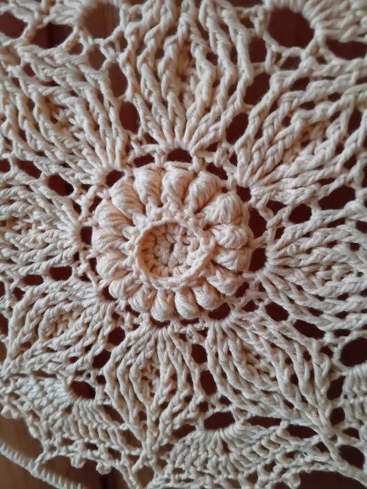 Mandala,zawieszka na szydełku